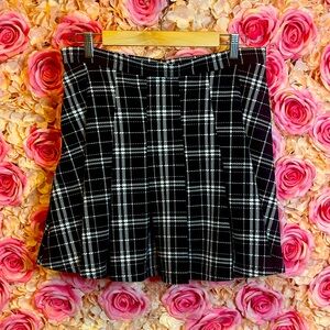 Black and White Plaid Preppy Skirt